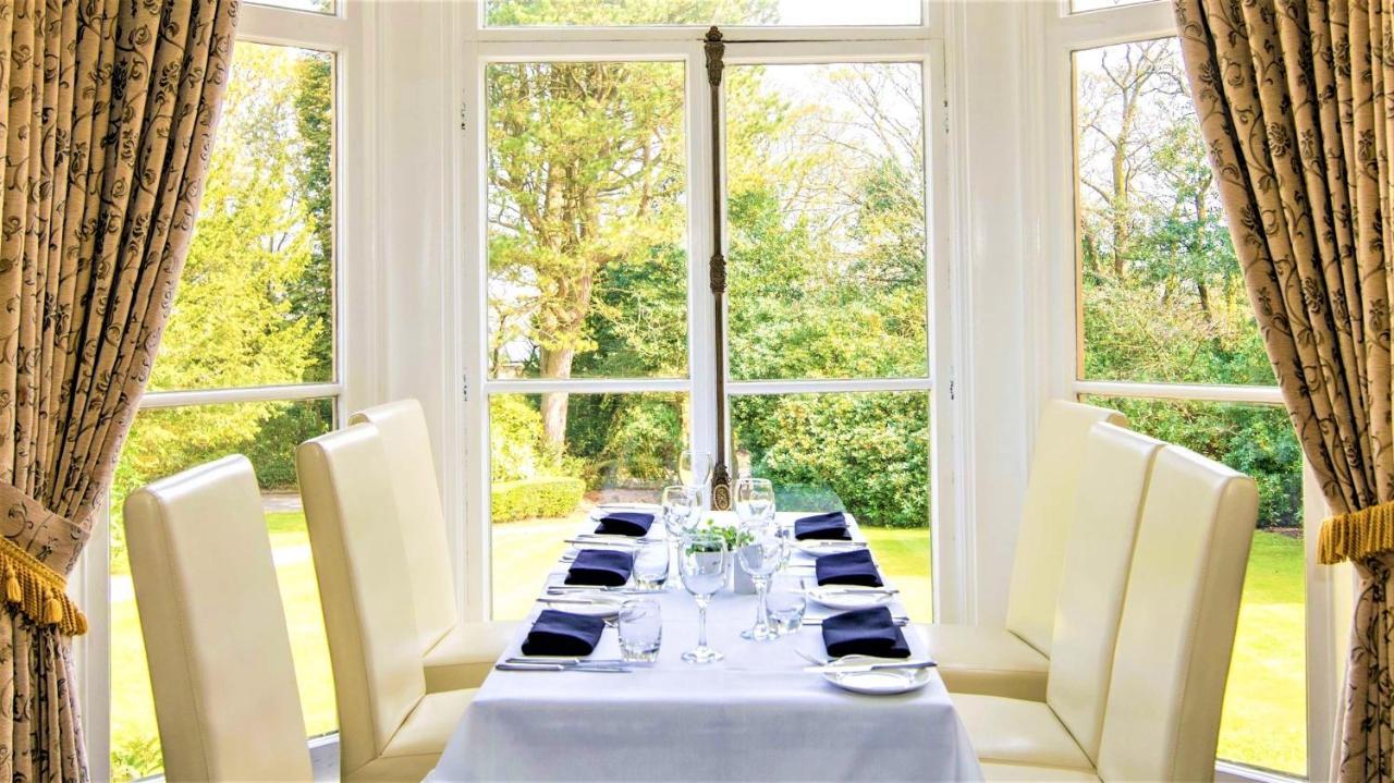 Astley Bank Hotel Darwen Bagian luar foto