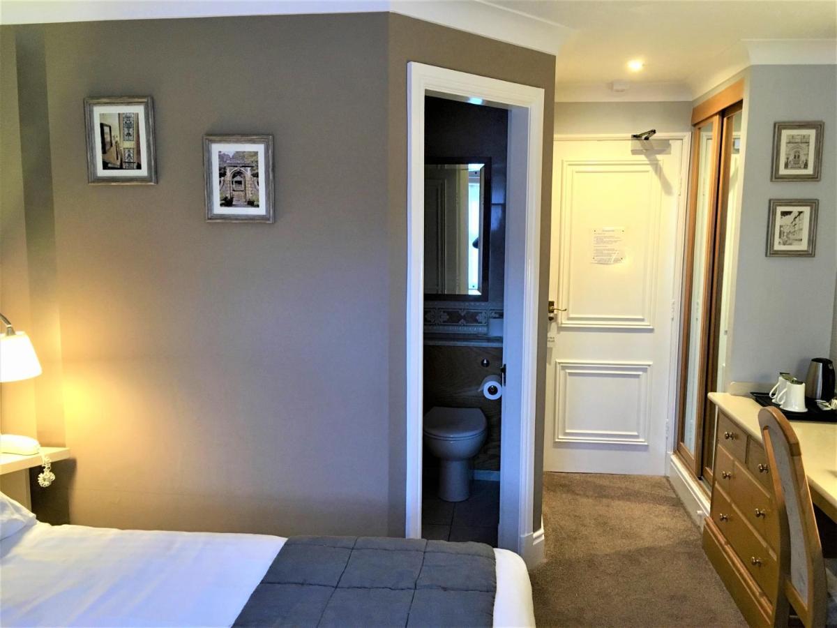 Astley Bank Hotel Darwen Bagian luar foto