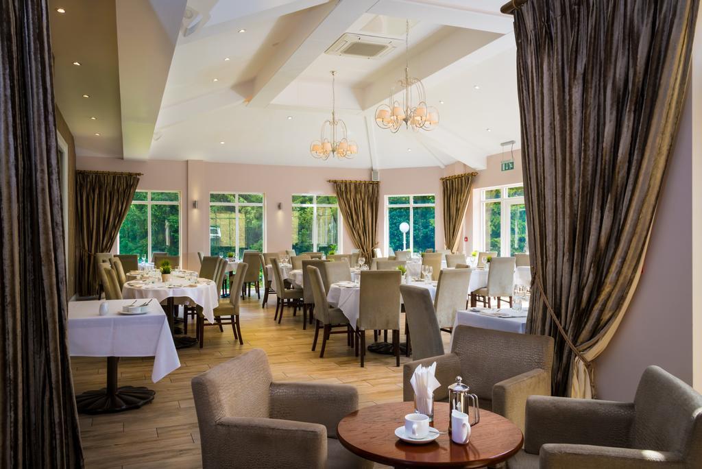 Astley Bank Hotel Darwen Bagian luar foto