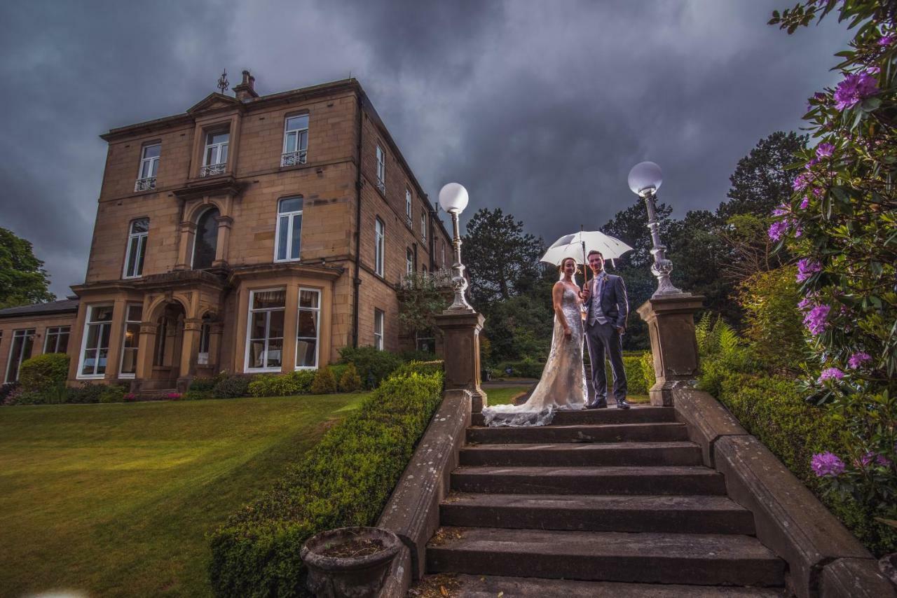 Astley Bank Hotel Darwen Bagian luar foto