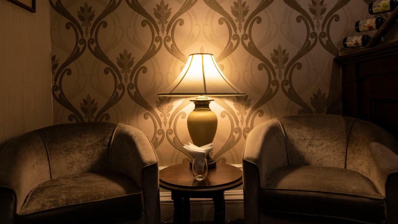 Astley Bank Hotel Darwen Bagian luar foto