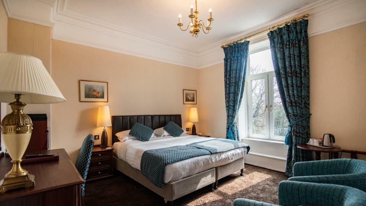 Astley Bank Hotel Darwen Bagian luar foto