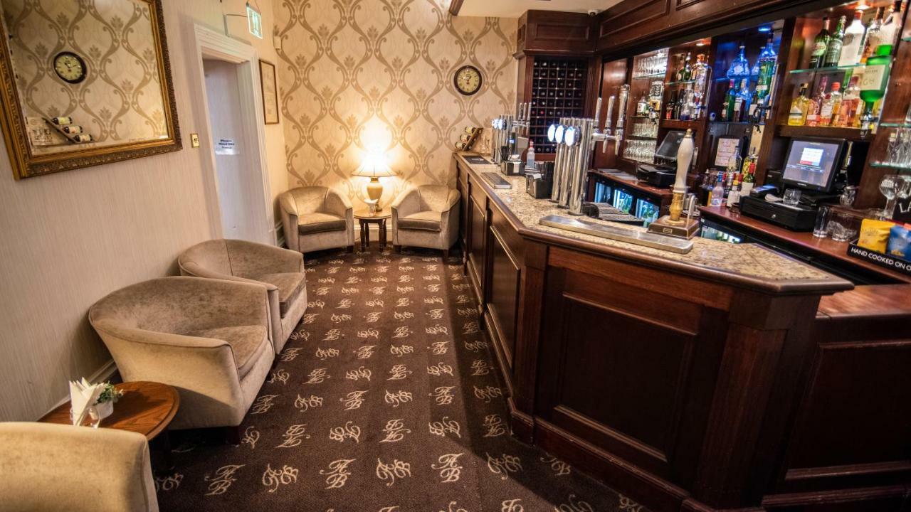 Astley Bank Hotel Darwen Bagian luar foto